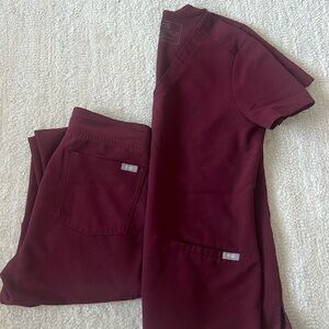 Figs XS Set in burgundy